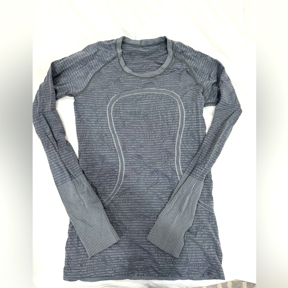 Lululemon long sleeve shirt - size 6
